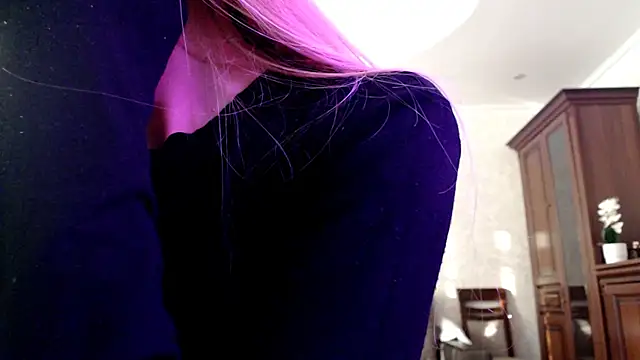Iris lave online show from July 28, 4:39 pm