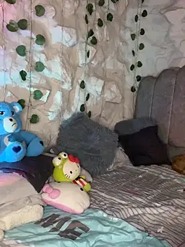 Maddy w online show from February 12, 4:03 am