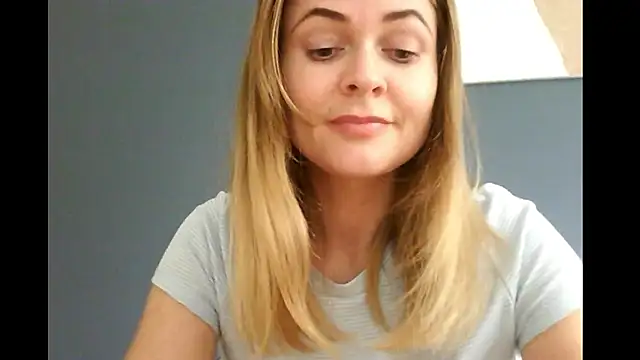 Snapshot of Ginger-bb chatting on September 20, 1:42 pm Ginger-bb online show from September 20, 1:42 pm