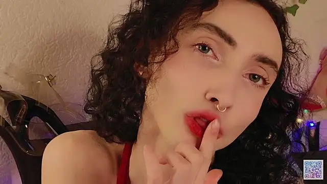 Queen of tease online show from December 22, 5:05 pm