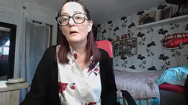 Mistress-Ivy51 online show from February 6, 8:50 am