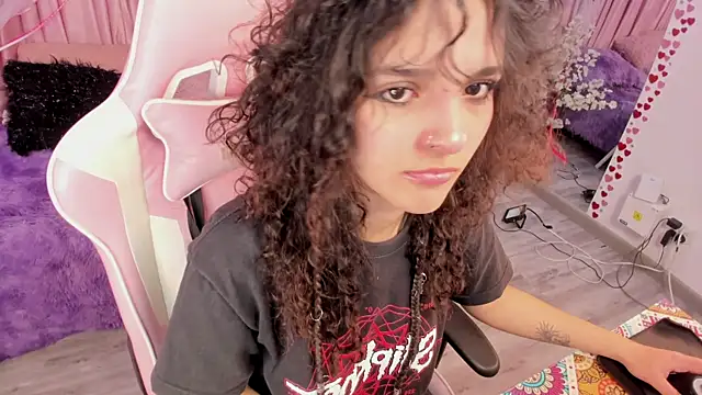 Snapshot of bunny_curly chatting on September 26, 12:47 pm bunny curly online show from September 26, 12:47 pm