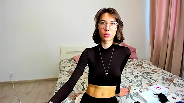 marylips online show from February 17, 8:46 am