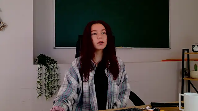 NoraHaynes online show from June 16, 2:45 am