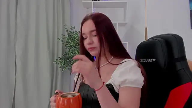 Snapshot of NoraHaynes chatting on October 20, 3:09 am NoraHaynes online show from October 20, 3:09 am