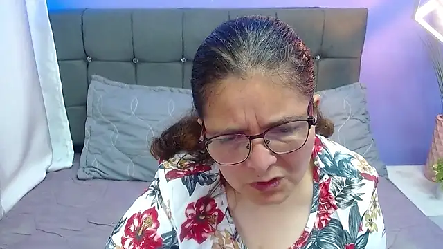 Linda banks  online show from July 12, 2:34 am