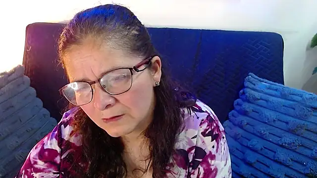 Linda banks  online show from July 26, 2:08 am