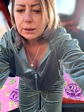 Milena-MilfaXXX online show from October 31, 6:04 am