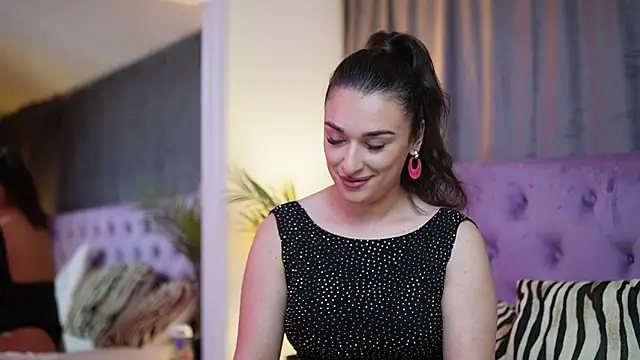 EmmaDallas online show from November 19, 8:42 pm