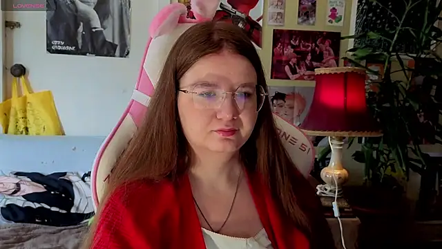 Sienna-Cow online show from September 25, 11:09 am