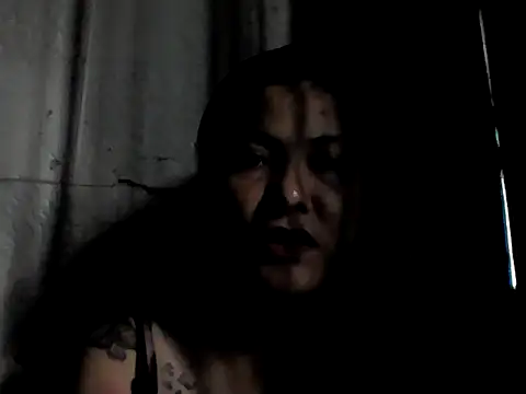 Uniquebeauty32 online show from August 1, 4:14 am
