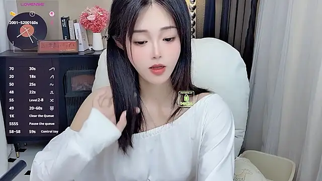 CeeKie online show from May 1, 9:23 am