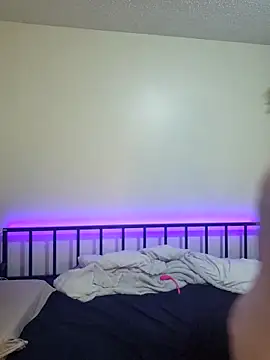 VeiledMuse online show from March 18, 1:43 am