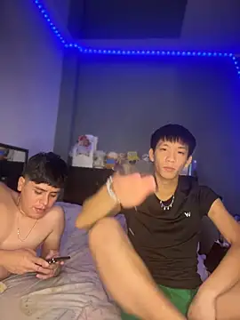 Kailertwink online show from April 27, 4:20 am