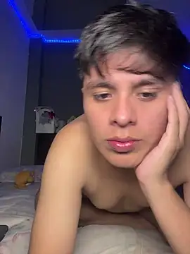 Kailertwink online show from August 4, 1:55 am