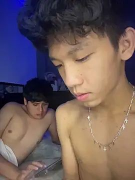Kailertwink online show from June 14, 1:03 am