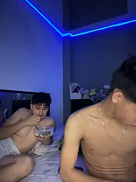 Kailertwink online show from June 20, 3:10 am