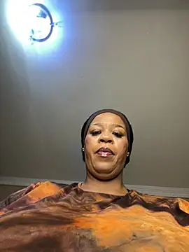 THICKBUNNYCHICKxxx online show from May 4, 8:12 pm
