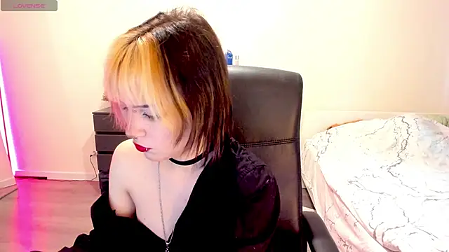 LiyaLuna online show from November 27, 12:19 pm