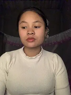 NhuFox online show from December 3, 1:24 pm