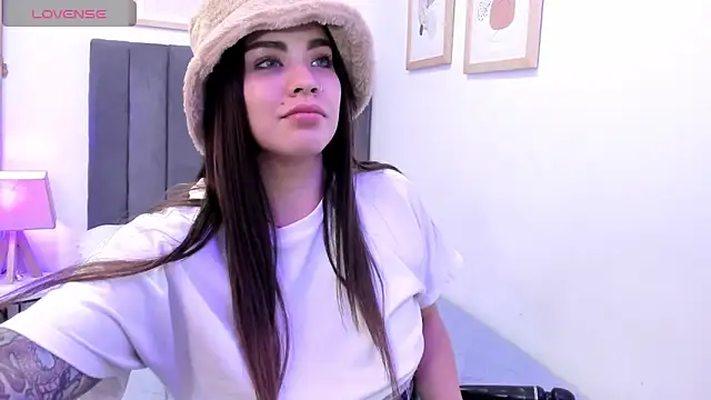 SuccubusDolly online show from September 26, 8:50 pm