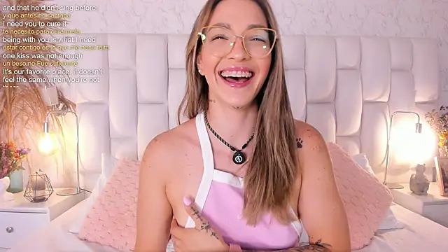 ClaradelMar online show from July 6, 10:31 am