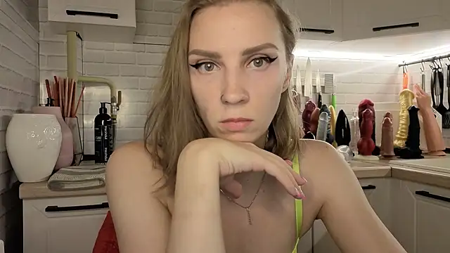 Edena  online show from July 27, 8:39 pm