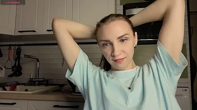 Edena  online show from June 22, 7:33 pm