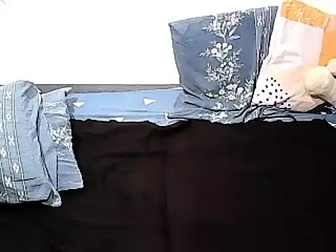 xxhottinybabe online show from July 9, 8:28 am
