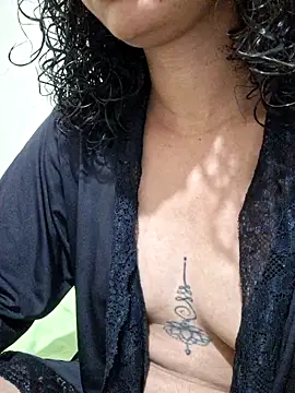 RavenShyfit online show from June 16, 7:15 pm