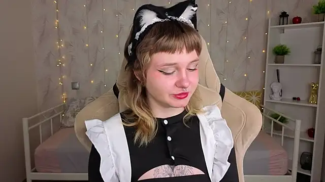 Tori Cutie online show from May 3, 12:03 am