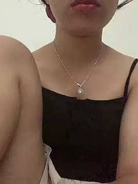 Nguyenha11 online show from June 5, 9:37 am