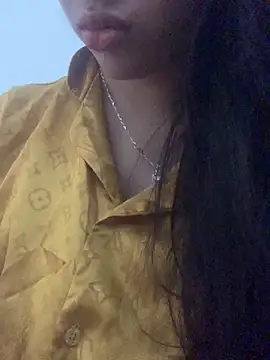 Nguyenha11 online show from November 12, 8:56 am