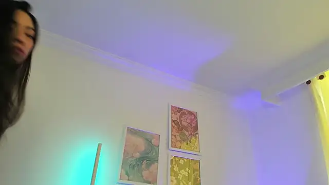 canelleGarces online show from November 27, 5:05 pm