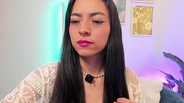 canelleGarces online show from November 28, 5:27 pm