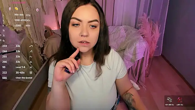 ashton heidii online show from November 9, 11:44 pm