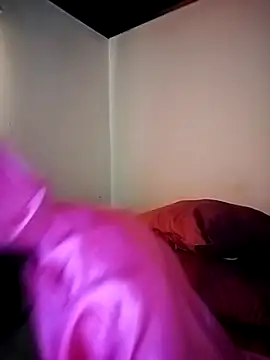 Snapshot of Seductive_Yellow_Titties chatting on October 2, 6:29 am Seductive Yellow Titties online show from October 2, 6:29 am