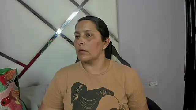 KikaDuque online show from June 1, 7:04 pm