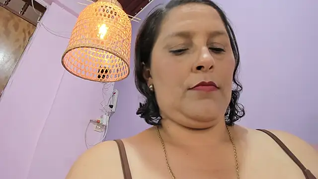 KikaDuque online show from May 1, 9:07 pm