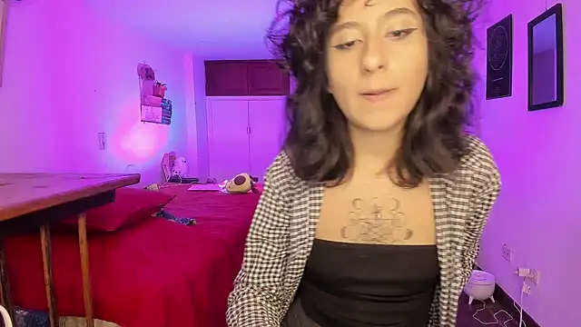 Snapshot of atenea_dragon__ chatting on October 21, 9:30 pm atenea dragon online show from October 21, 9:30 pm