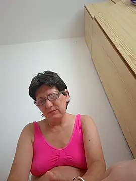 Vera Elle online show from July 23, 11:40 am