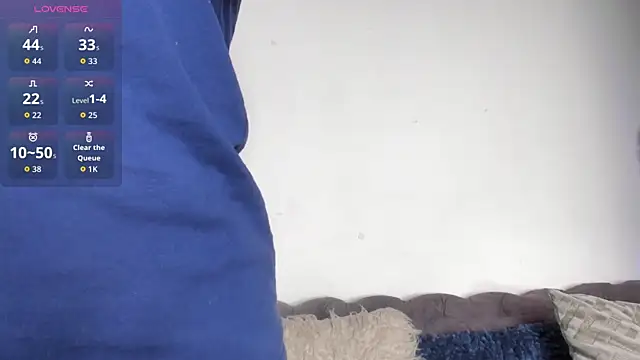 kiut lili online show from September 17, 8:29 pm