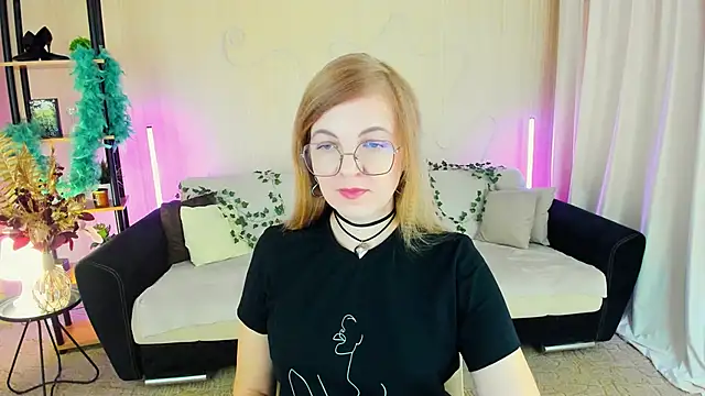 YourUniverser online show from November 24, 9:33 am