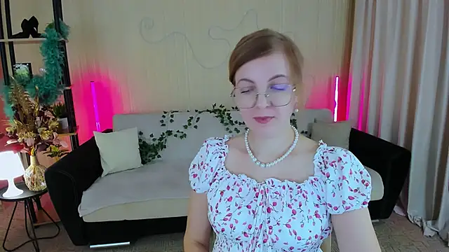 YourUniverser online show from November 17, 11:11 am