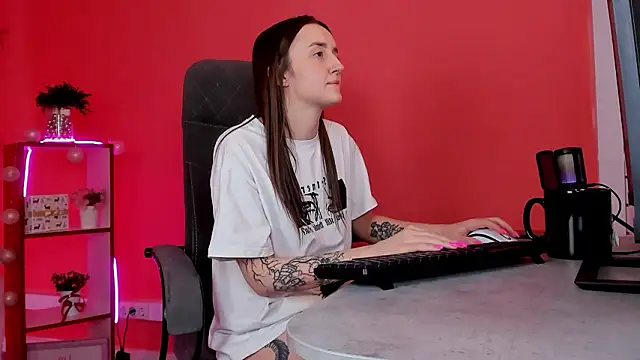 AliceLids online show from February 3, 1:16 pm