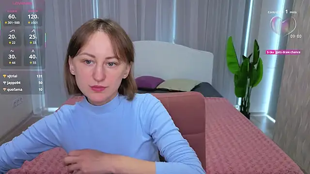 Snapshot of LuluChiiii chatting on October 11, 11:47 am LuluChiiii online show from October 11, 11:47 am