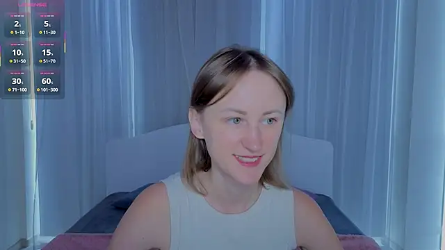 Snapshot of LuluChiiii chatting on September 17, 10:24 am LuluChiiii online show from September 17, 10:24 am