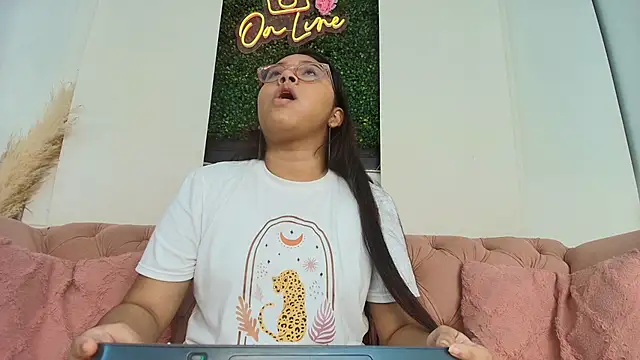 shanon marel online show from October 10, 12:10 pm