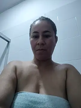 Nala1986 online show from September 30, 9:30 pm