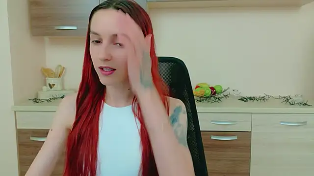 Julia Jae online show from May 2, 5:33 am
